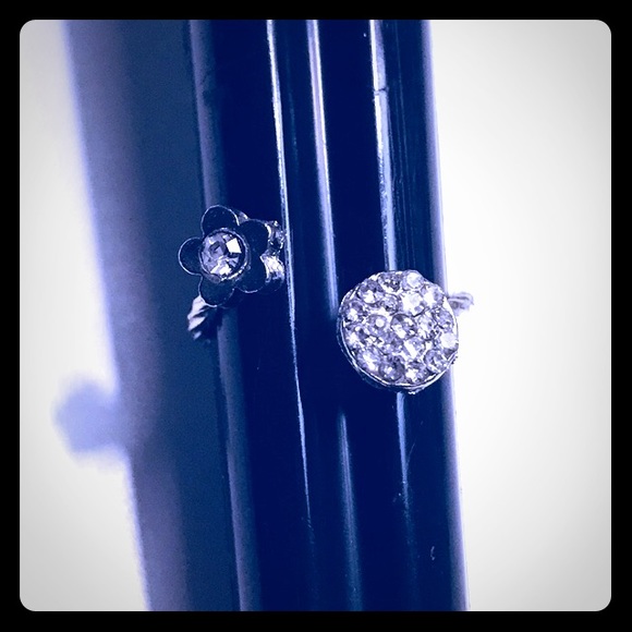 Jewelry - Fashion Ring Silver Floral Diamond Bud Size 4
